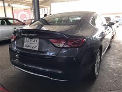 Chrysler 200